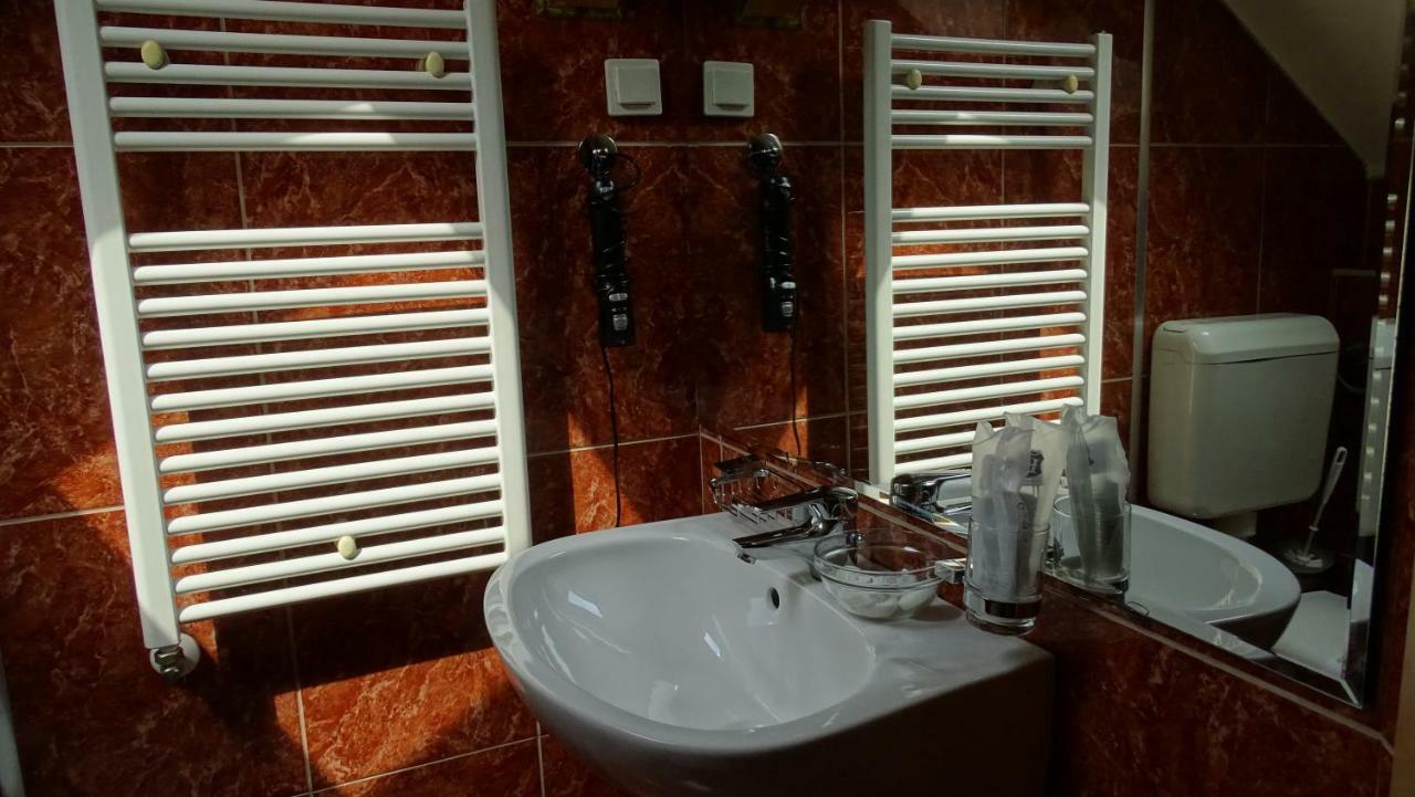 Casa Elysee Hotel Дева Екстериор снимка