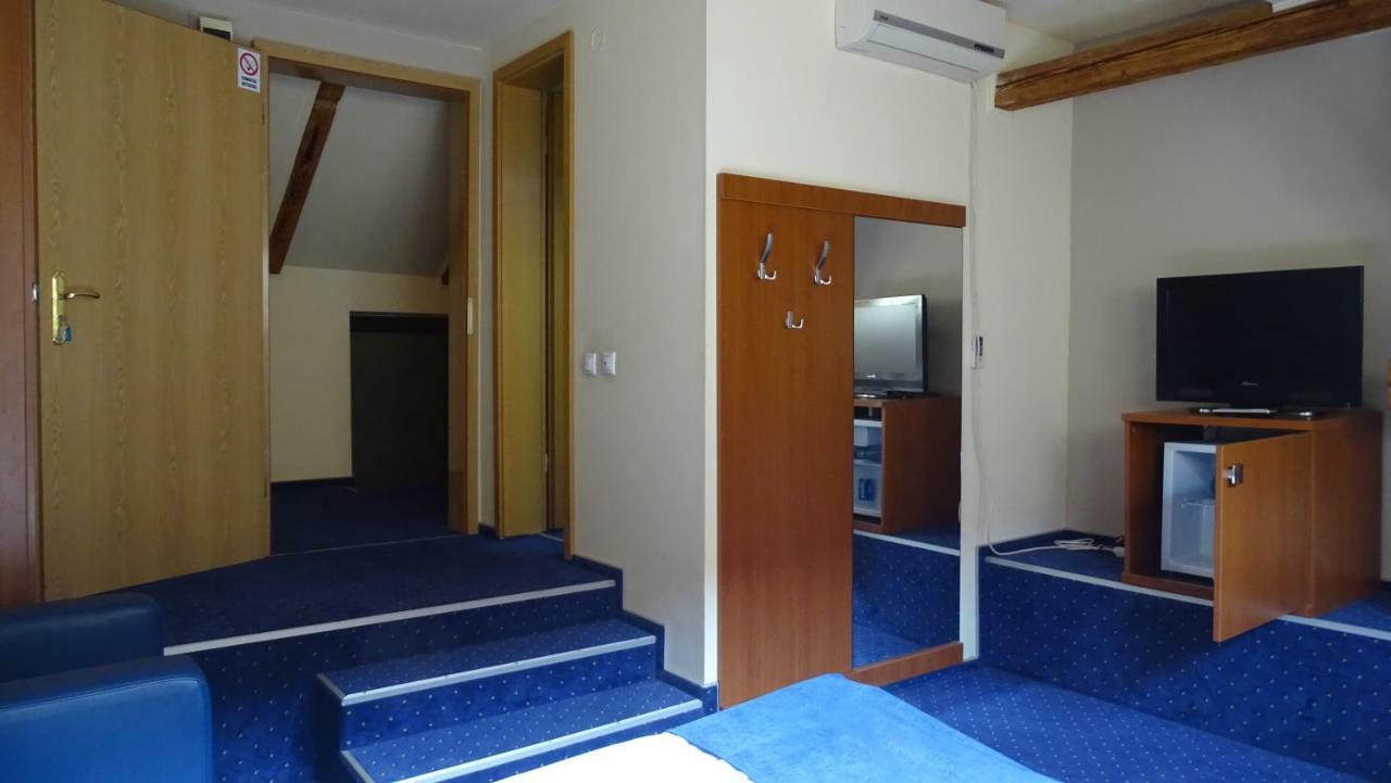 Casa Elysee Hotel Дева Екстериор снимка