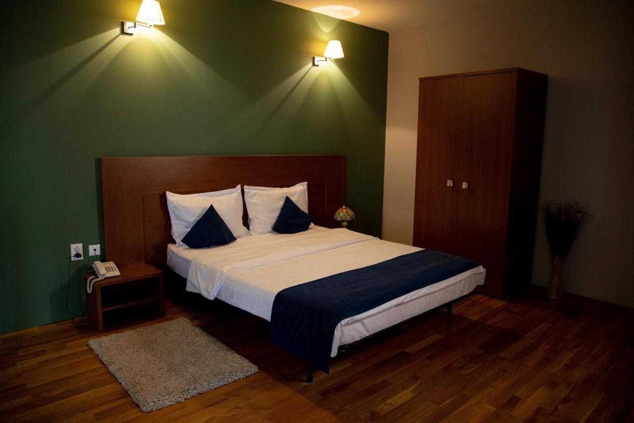 Casa Elysee Hotel Дева Екстериор снимка